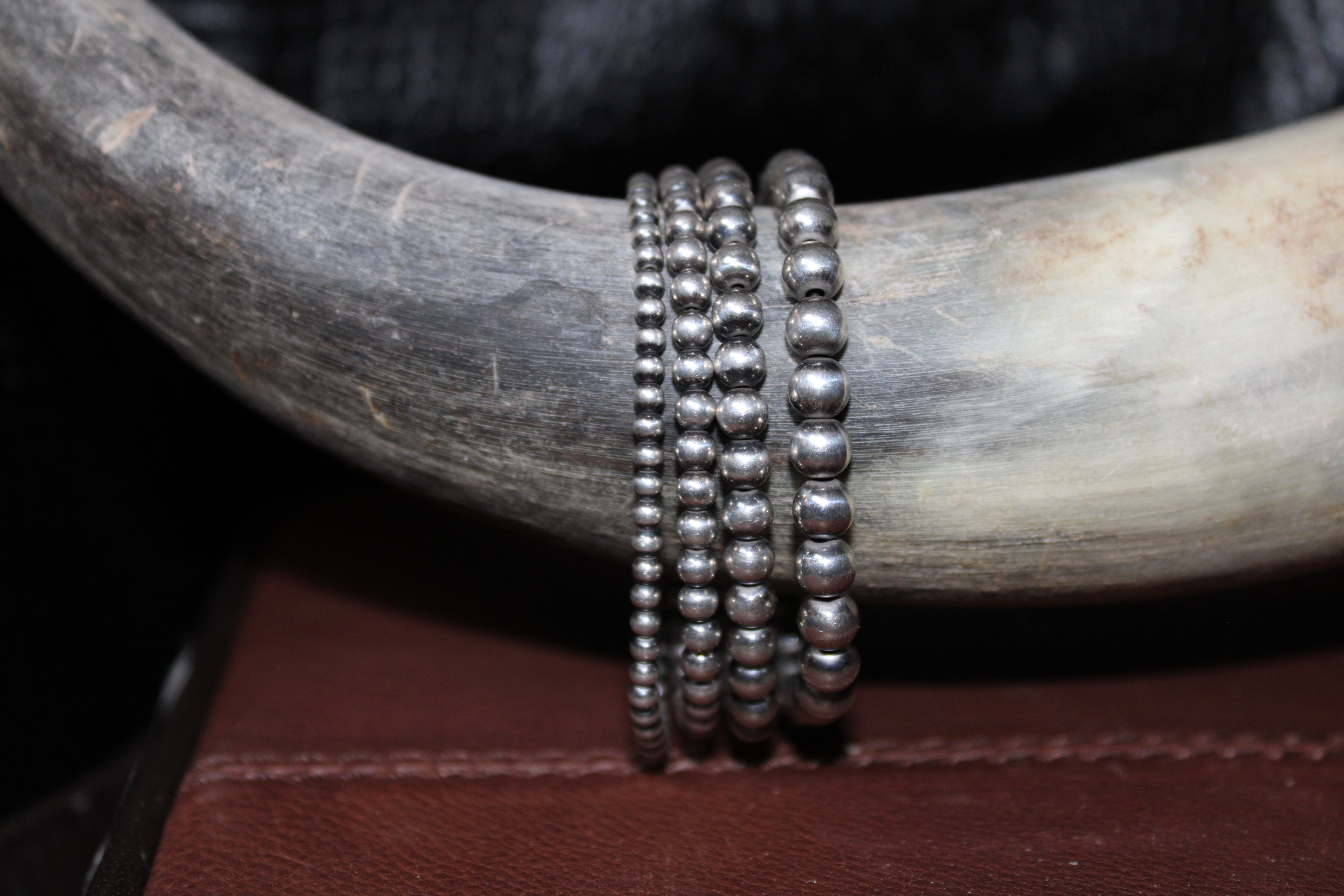 5mm Sterling Sliver Pearl Stretchy Bracelet – Creekside Cowboy