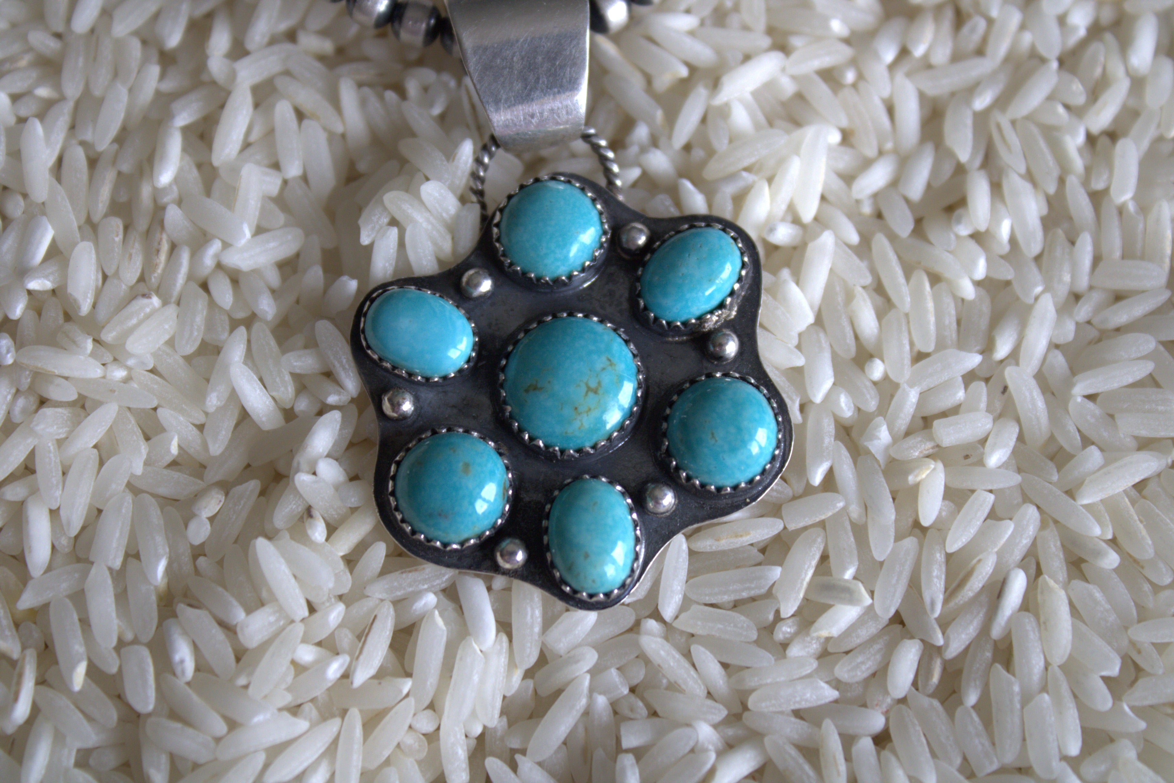Carico Lake Flower Pendant