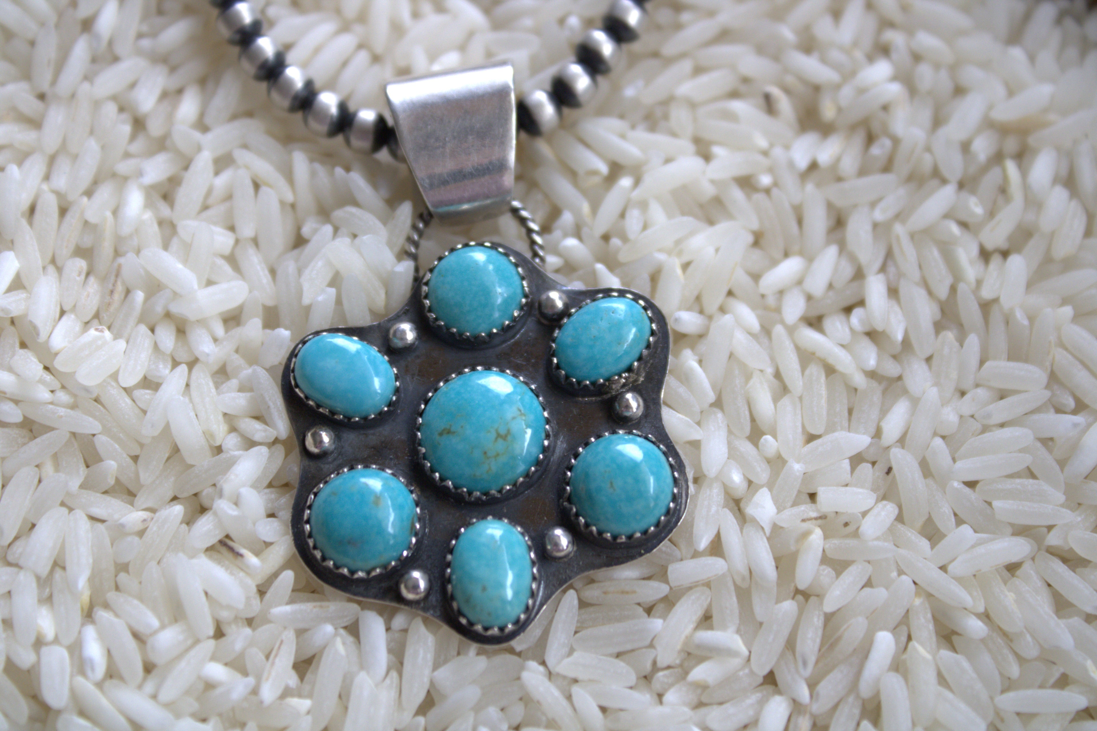Carico Lake Flower Pendant